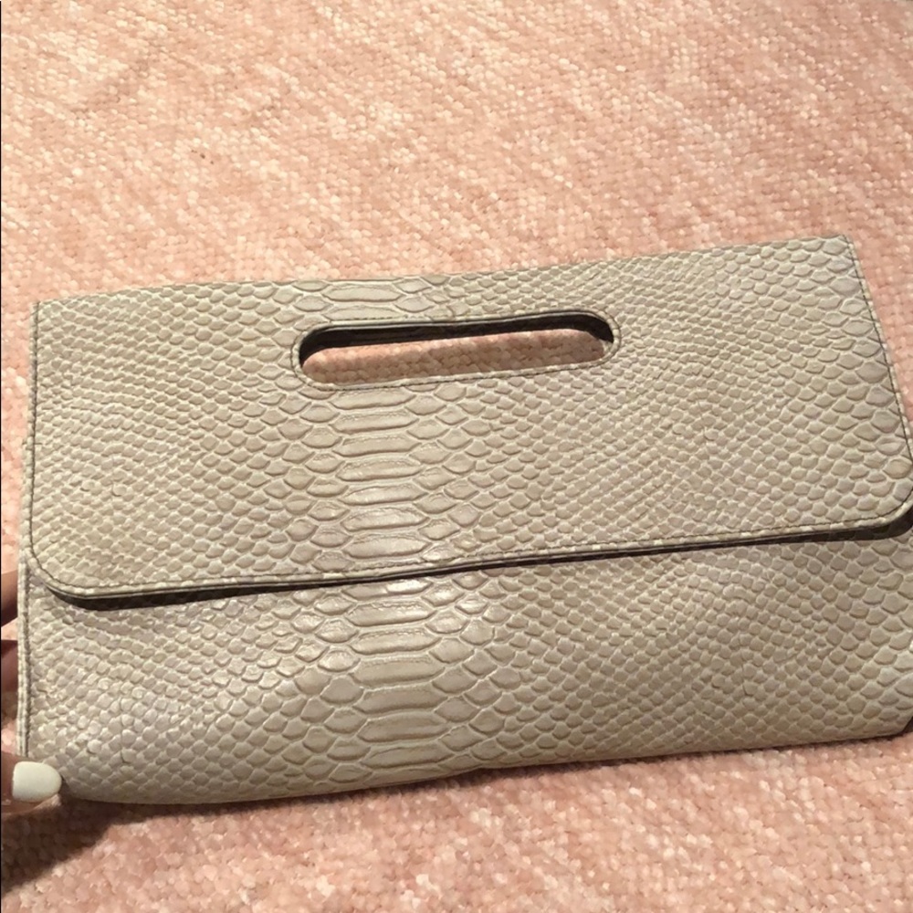 Beige clutch never worn before